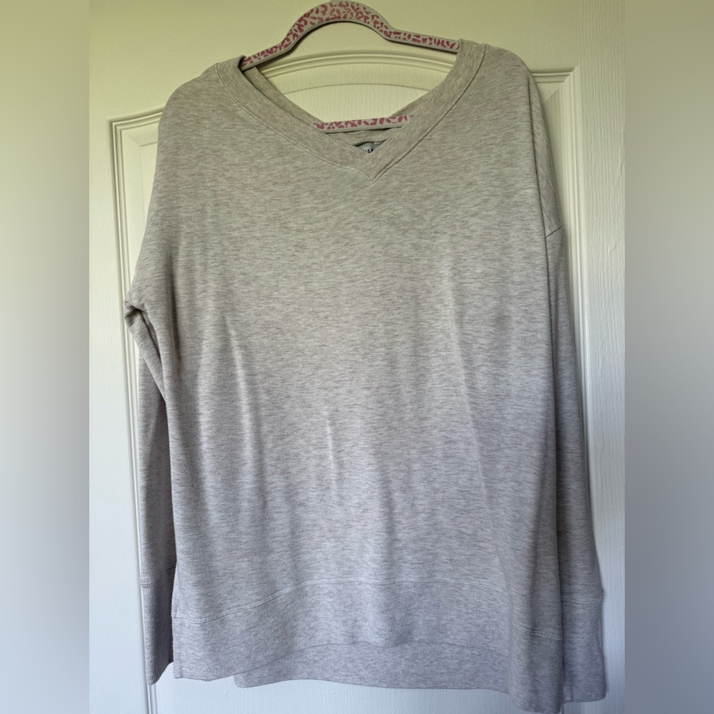 Athleta Light Gray V-Neck Top